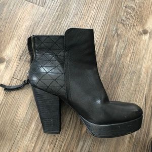 Steve Madden Boots- Size 7